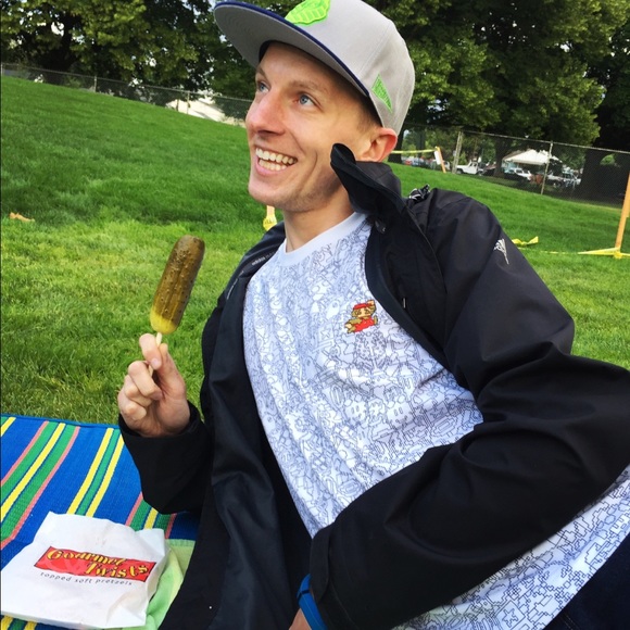 Meet your Posher, Bobby - Picture 5 of 7